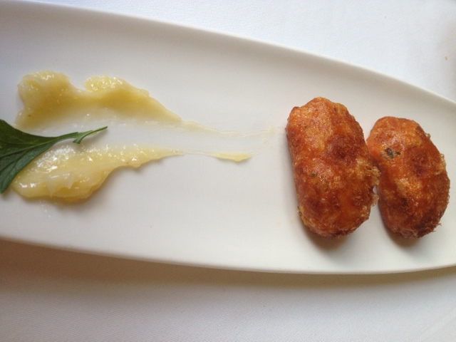 Restaurante_Ca_Pepico_croquetas_bacalao